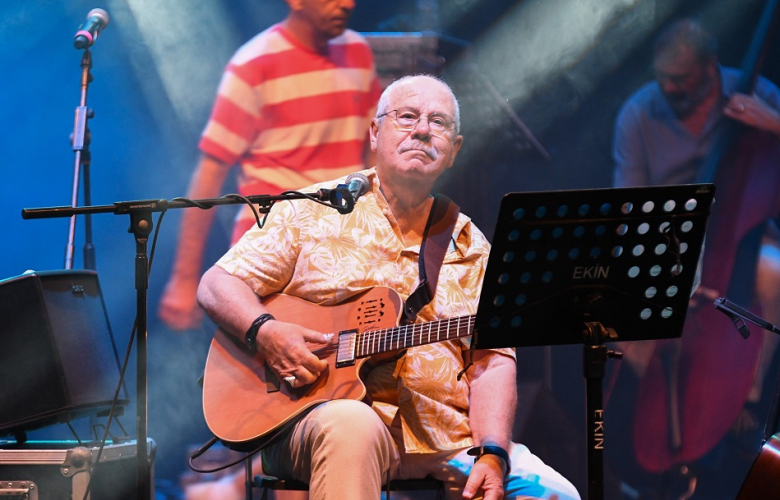 50. sanat yılında Bülent Ortaçgil Bodrum Açıkhava'daydı