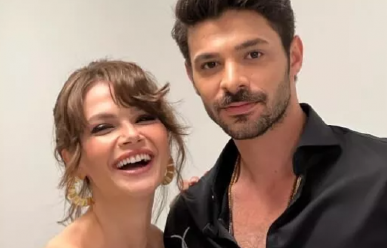 Sinem Ünsal ile Halit Özgür Sarı el ele!