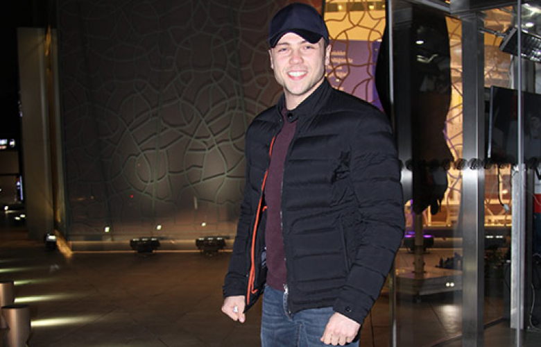 Tolga Sarıtaş fotoğraf isteklerini geri çevirmedi!