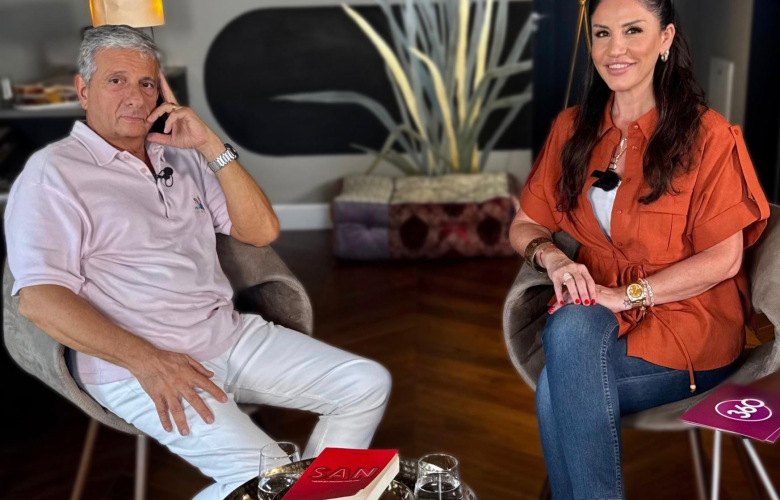 AHMET SAN: TÜRKİYE'DE SANATÇILAR PROFESYONEL DEĞİL!