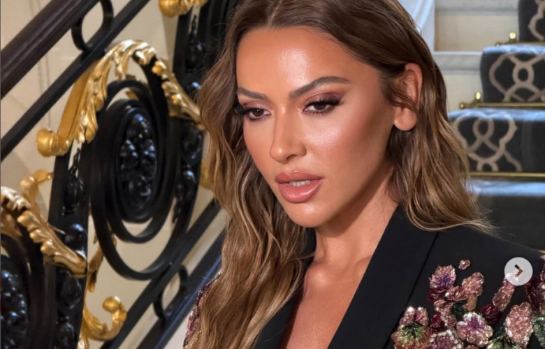 HADİSE TÜRKİYE VE DÜNYA’DA LİSTELERDE ZİRVEYE YÜRÜYOR!   
