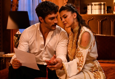 Bir dizi aşkı daha gerçek oldu: Sette el ele! 